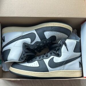 Nike Men's Black and White High-Top Sneakers